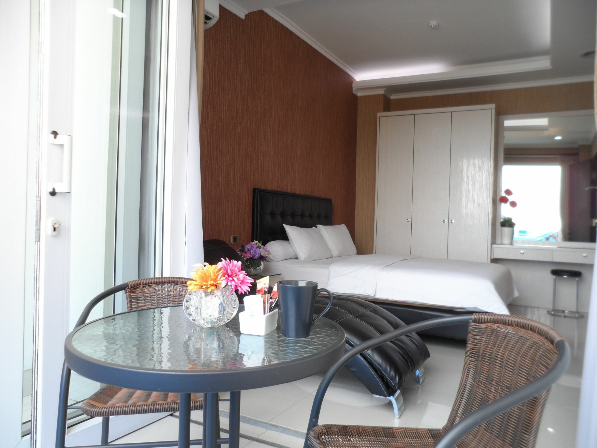 Harvia Suites Kebon Jeruk Jakarta Kültér fotó